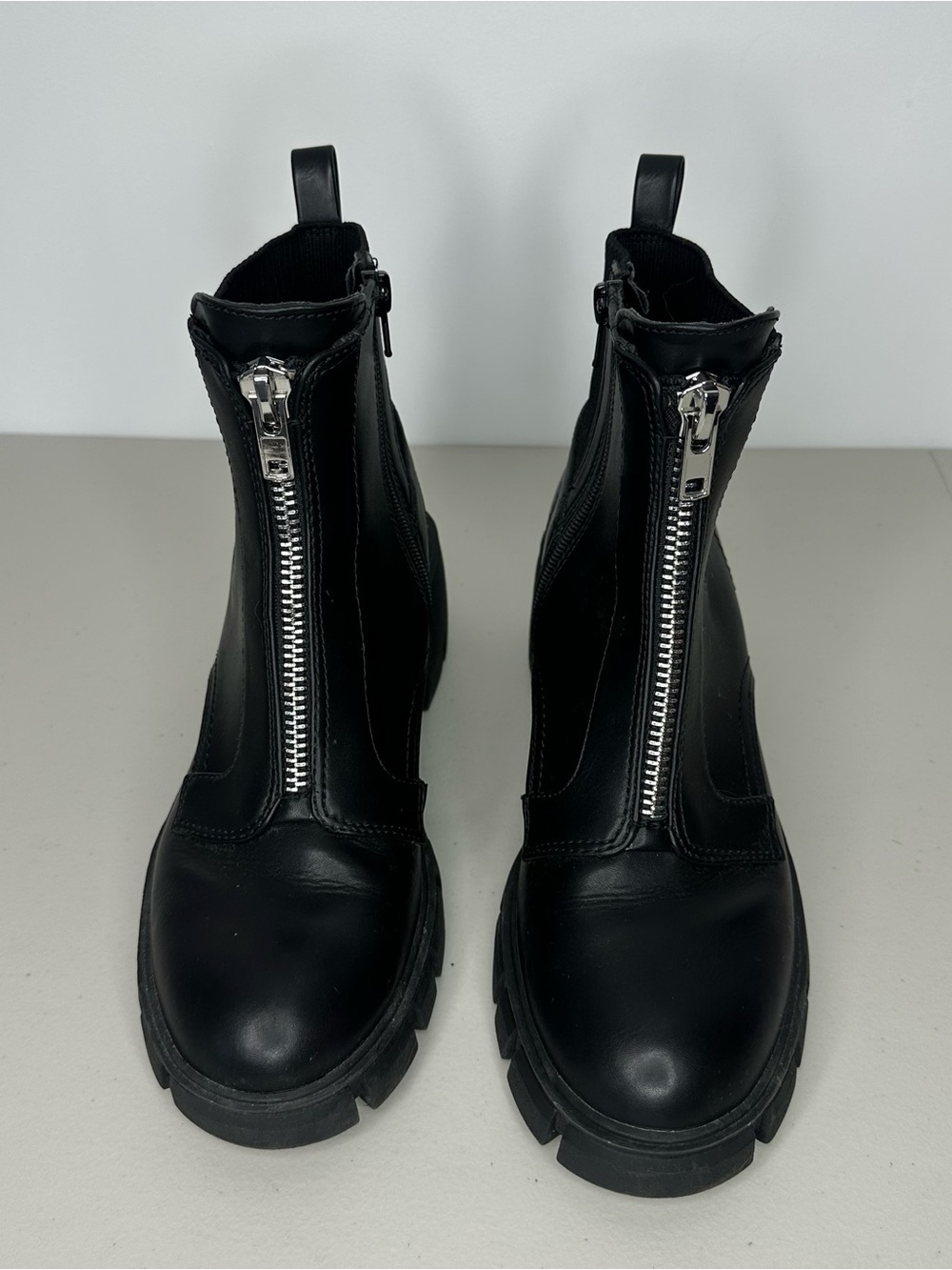 Falls Creek Black Chunky Lug Sole Ankle Boots Women’s Size 9 Side Zip